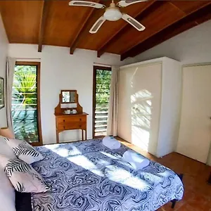  Hostel 1770 Southern Cross Travellers Retreat Australia