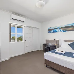 *** Hotel Lees Australia
