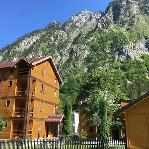 Rezidenca: Quku I Valbones Albanien